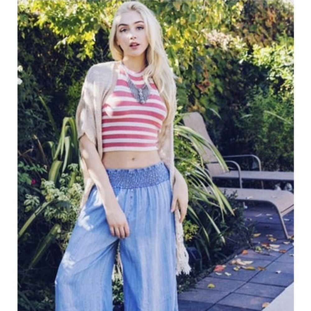 Coco & Jaimeson Crochet Knit Striped Halter Crop Top Size Medium